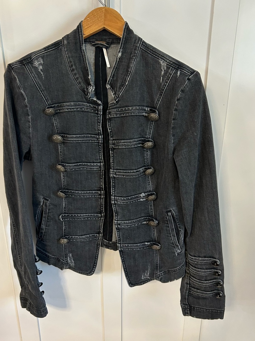 Free People black military-style distressed denim jacket - Picture 2 of 9